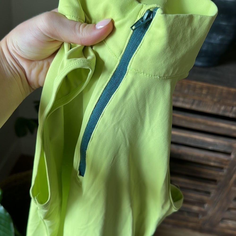 Lija Athletic Top Green - Picture 9 of 10